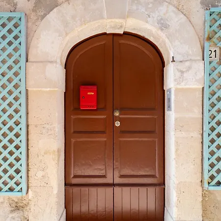 Guesthost - Quaint Ortigia Center Apartmán *