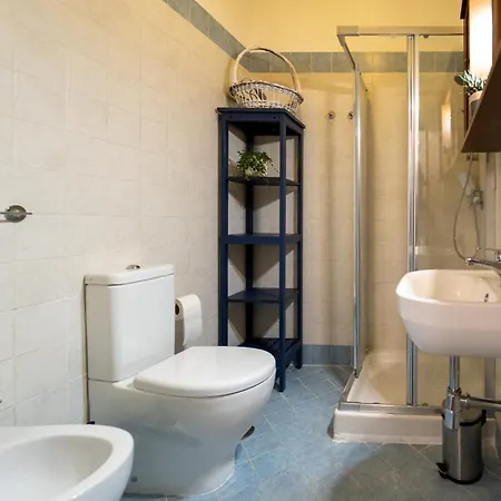 Guesthost - Quaint Ortigia Center