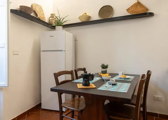 Guesthost - Quaint Ortigia Center