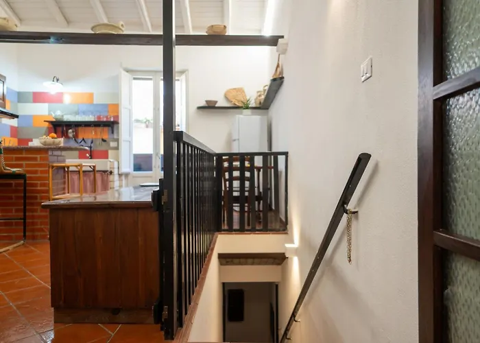 Guesthost - Quaint Ortigia Center Apartment *