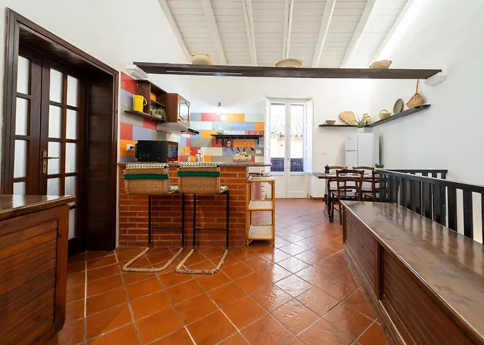 Guesthost - Quaint Ortigia Center *
